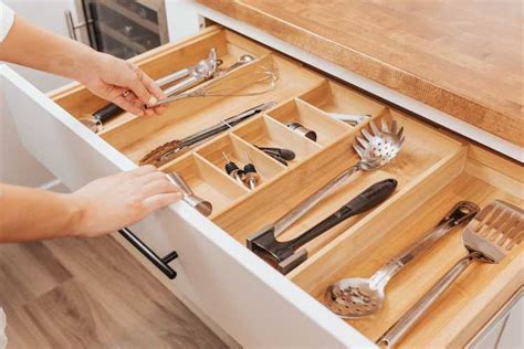 Organize Efficiently with a Kitchen Drawer Organizer