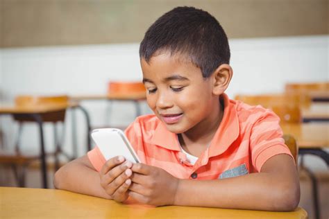Argumentos Contra O Uso De Celular Na Sala De Aula - Argumentos Contra O Uso De Celular Na Sala De Aula - NAZAEDU