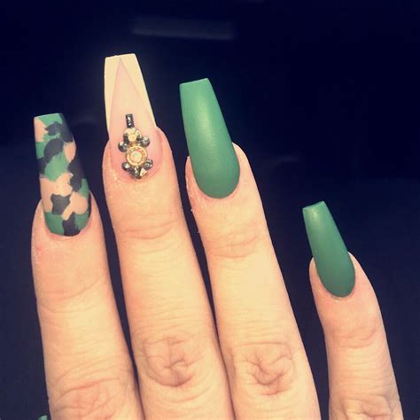 camo matte olive green acrylic nails | Camo nails, Green nails, Green ...