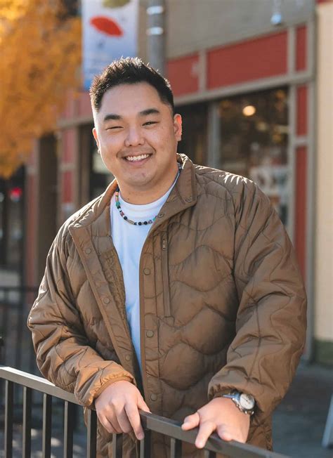 These Asian dads are smashing stereotypes - JoySauce.com