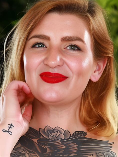 Veronica Rose (Model) Wiki, Age, Height, Bio, Weight, Photos, Career