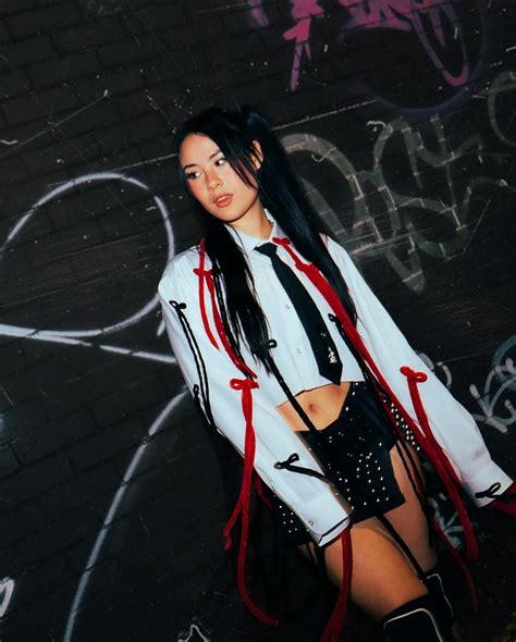 Emei (@its.emei) • Instagram photos and videos