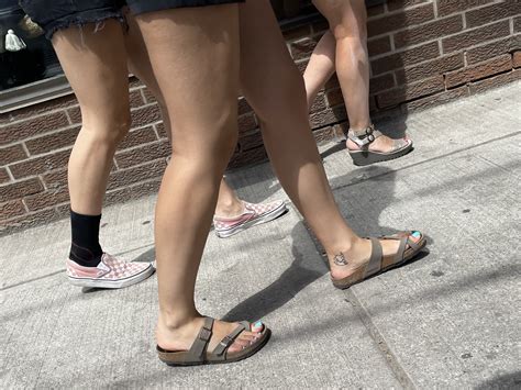 Candid girls ass, legs and feet collection - Short Shorts & Volleyball