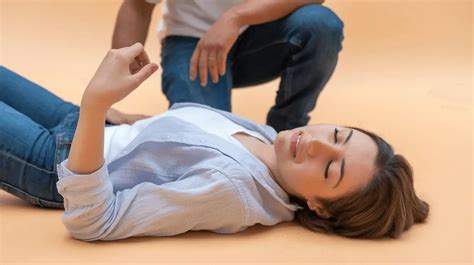 O Que É Uma Pessoa Epiléptica - Mitos e verdades sobre a epilepsia: o que fazer e como ajudar uma ...