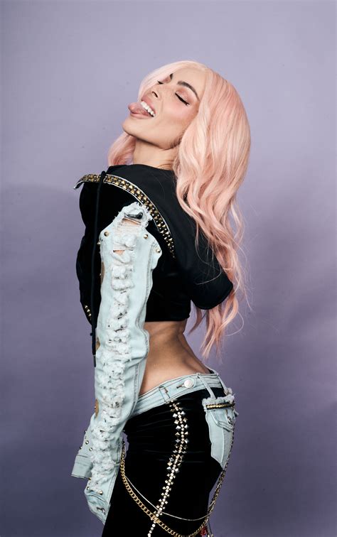 Puerto Rican Performer Chesca Channels Britney Spears at LA3C Festival