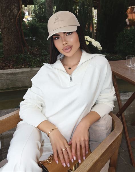 Vlada Babak (@vlada_babak) • Instagram photos and videos