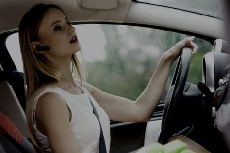 Mobile phone driving laws: how to use a phone in-car legally and safely ...