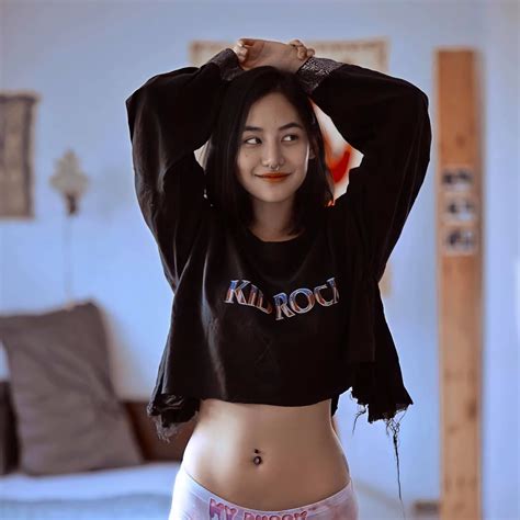 Pin on W - G I R L S