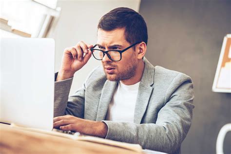 Chronic Fatigue Syndrome: Signs You Might Be Ignoring | The Healthy