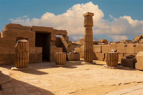 Templos Do Egito Antigo - Templo de karnak, esculturas colossais do antigo egito no vale do nilo ...