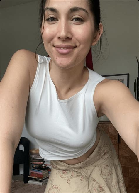 Sydnee Goodman : r/FamousFaces