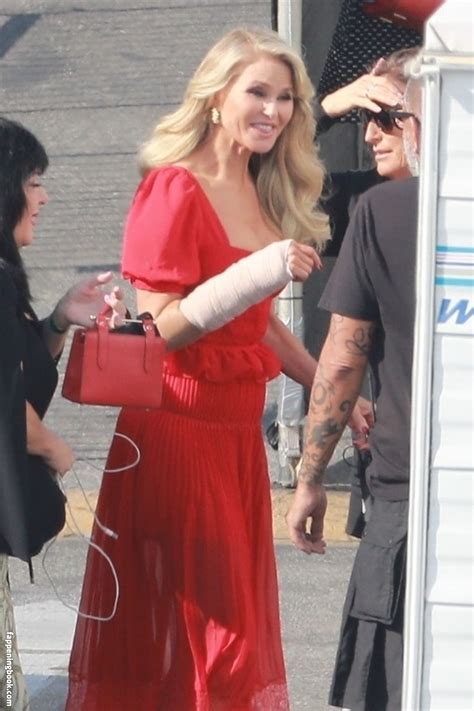 Christie Brinkley Nude - Cloud Console