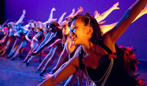 burlesque dance company burlesque dancing  london