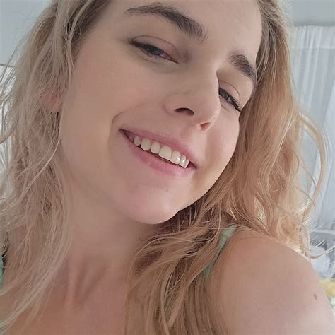 Roxanne Ackerman - OnlyFans - Canada OnlyFans
