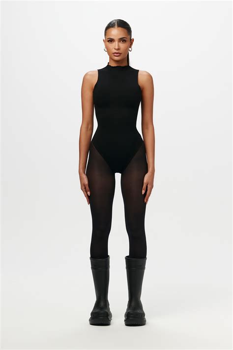 $40 Friday – Naked Wardrobe