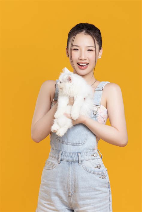 Amee đốn tim khán giả với âm nhạc và vũ đạo mèo quá dễ thương