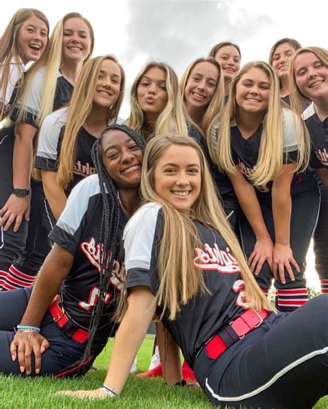 pin🧚🏻‍♀️@kyliehammondss | Couple photos, Scenes, Friends