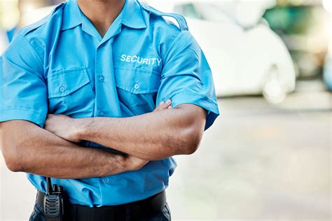 El guardia de seguridad privada debe tener una jornada laboral justa ...