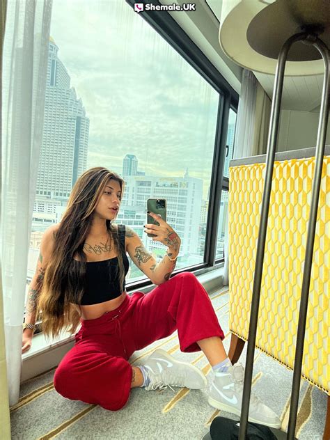 TS Escort London - Meet Luna, Your New Brazilian Delight