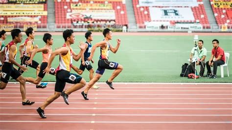 pengertian atletik  jenis jenis cabang olahraganya  perlu diketahui