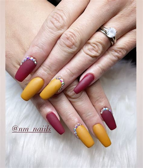 37+ Gorgeous Matte Burgundy Nails Trending This Year