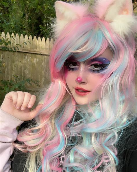 mochi (x . x) (@mochi.bug) • Instagram photos and videos