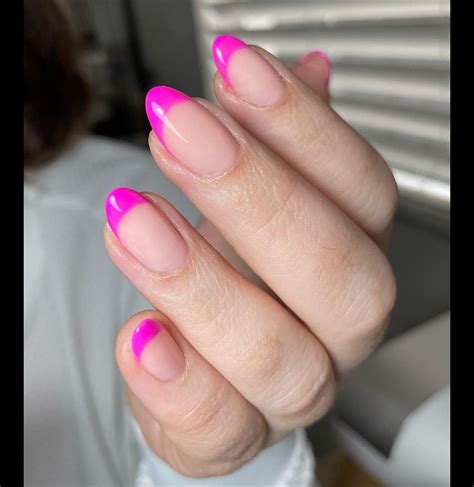 Unha Rosa Pink Com Francesinha Branca - 27 Ideias de Unha Rosa com Francesinha para Fazer em Casa