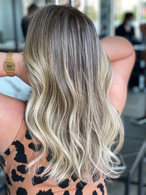 Cores Luzes Loiro 2025 - Pin de adrizav em hairrRr em 2025 | Cores de cabelo loiro, Idéias de ...