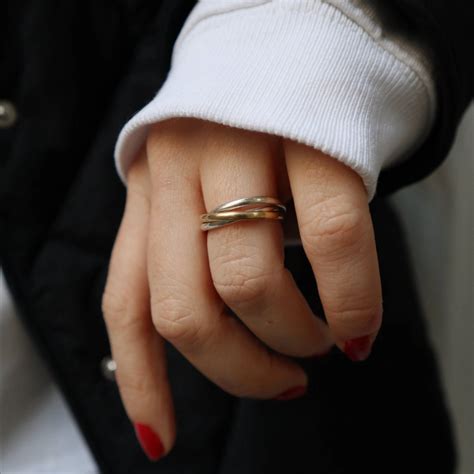 'Anya' Interlocking Ring | Interlocking ring, Plain bands, Silver band