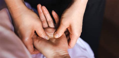 hand massage benefits  step  step guide  updated