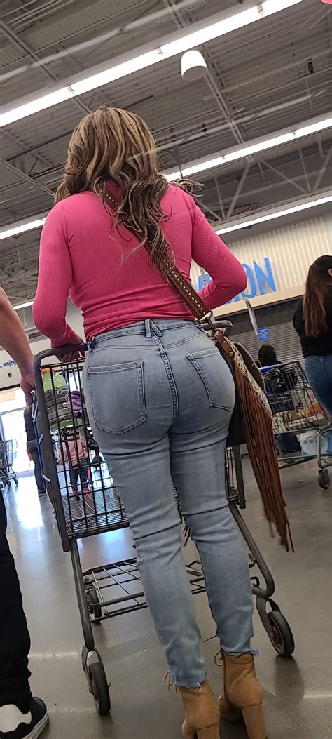 BBL in tight jeans latina - Forum