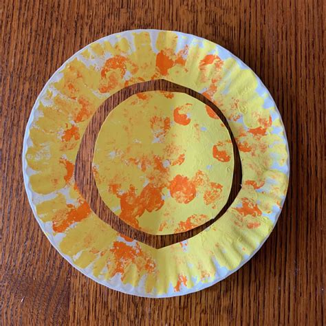 Paper Plate Sunshine Craft - Happy Toddler Playtime