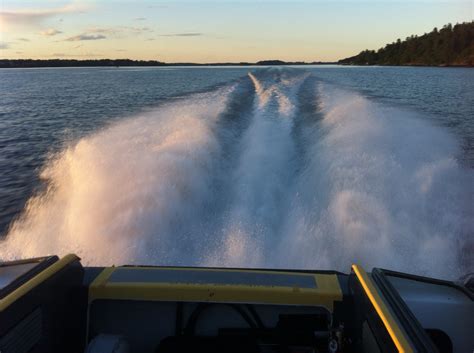 Team Räknäs Sailing - Rapport från land. Enligt KSSS just nu tracking