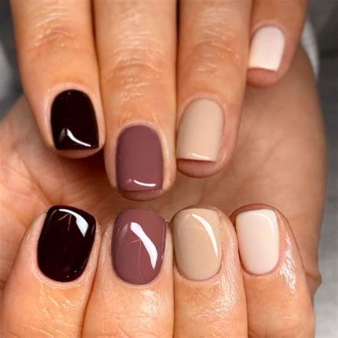 Fall 2023 Nail Trends Dip
