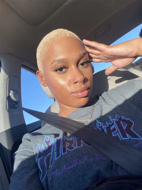 TW Pornstars - Ally. Twitter. hi, look at my skin. 2:25 AM - 31 Aug 2022