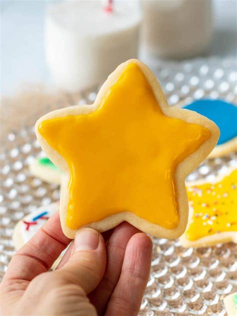 How to Make Sugar Cookie Icing That Hardens - Glossy, Easy Tips