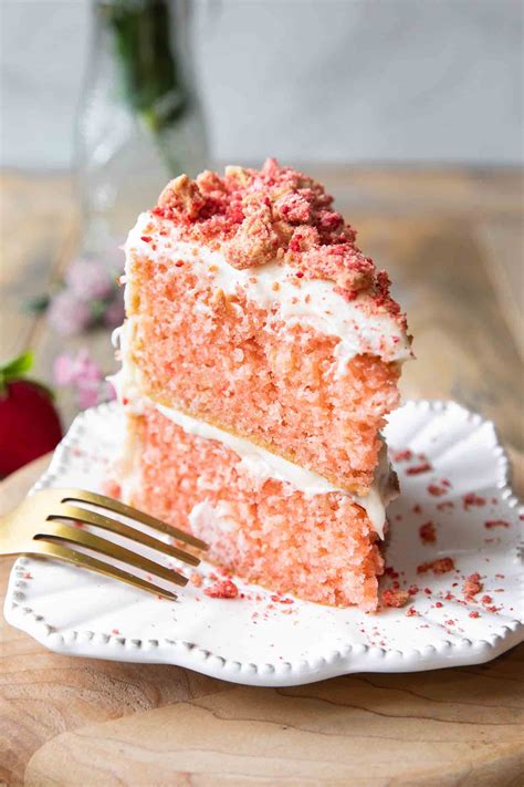 strawberry crunch cake recipes 7
