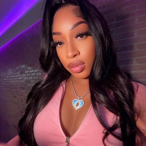 Georgina - Dark skin, blue light Lil belly no Keisha 💋🤎 | Facebook