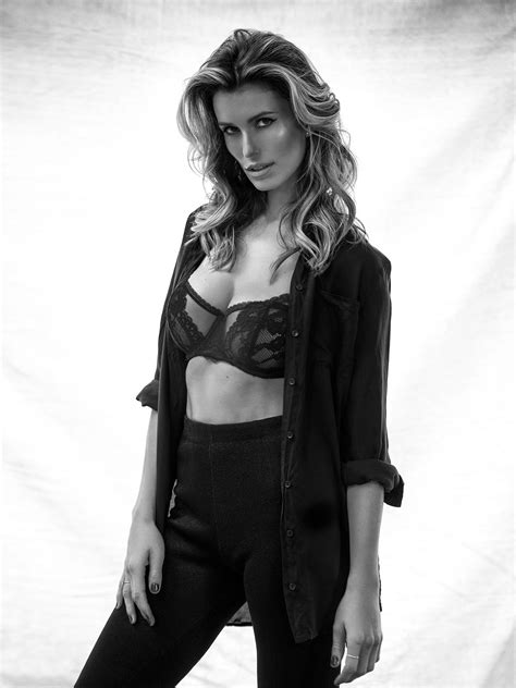 Nelleke Verkaart Nude