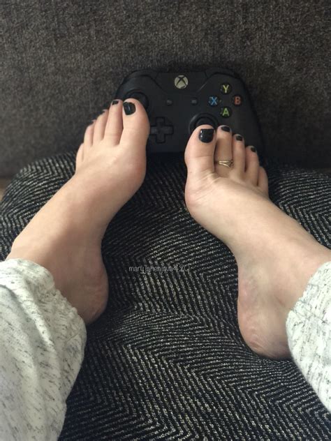 What’s on your agenda today? : r/Rate_my_feet