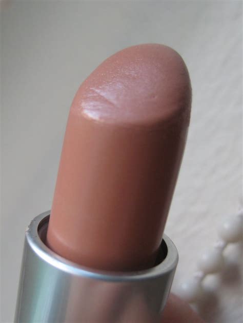 Past, Present, Future: MAC Lipstick Creme d' Nude