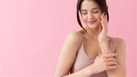 menjaga kulit  musim hujan  tetap sehat  glowing