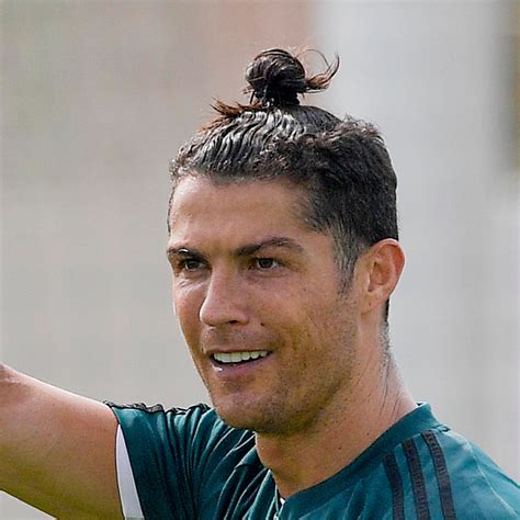 cristiano ronaldo hairstyle  side cut cristiano ronaldos short