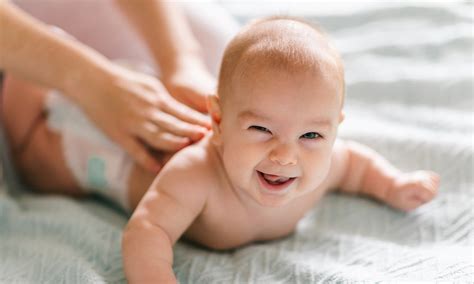 Massagem No Bebe - Massagem no Bebé - Blog da MommyCare