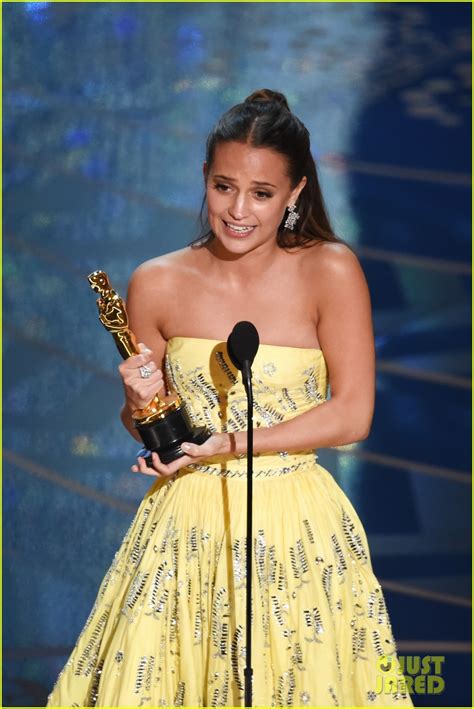 Alicia Vikander Hasn't Seen Her Oscar in a Very Long Time!: Photo ...