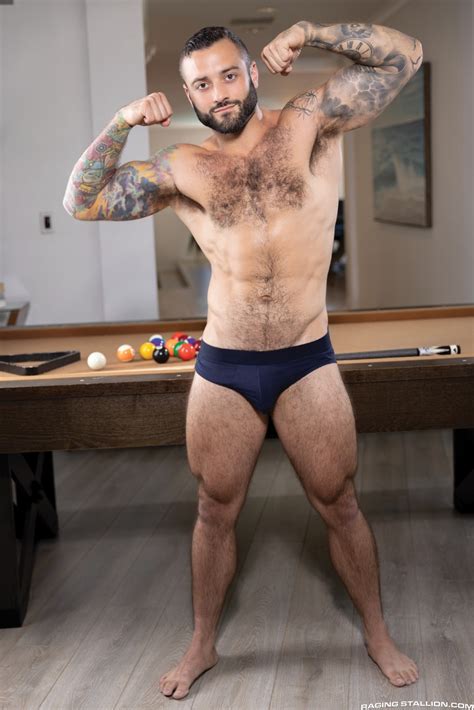 Drew Valentino's feet