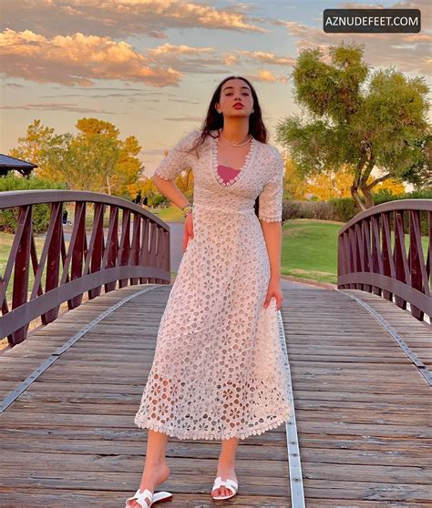 LALA SADII Feet - AZNudeFeet