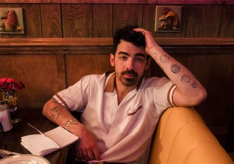 Joe Jonas Shirtless 2024