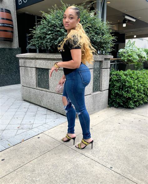 Lorraine Leniar | Built like she could win a 100 meter 🏃‍♀️ | Instagram