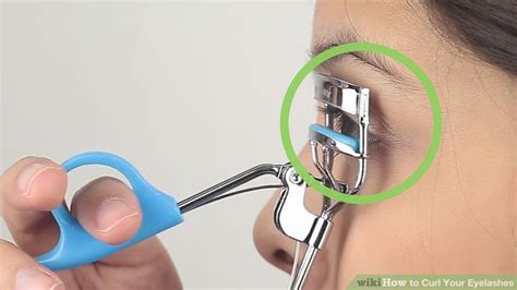 4 Ways to Curl Your Eyelashes - wikiHow
